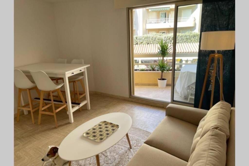 Confortable appartement à Cavalaire-sur-Mer Extérieur photo